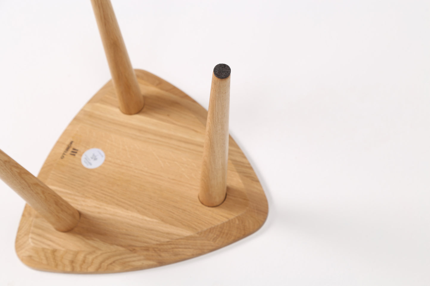 Primera Kolmio table Size S - Oak