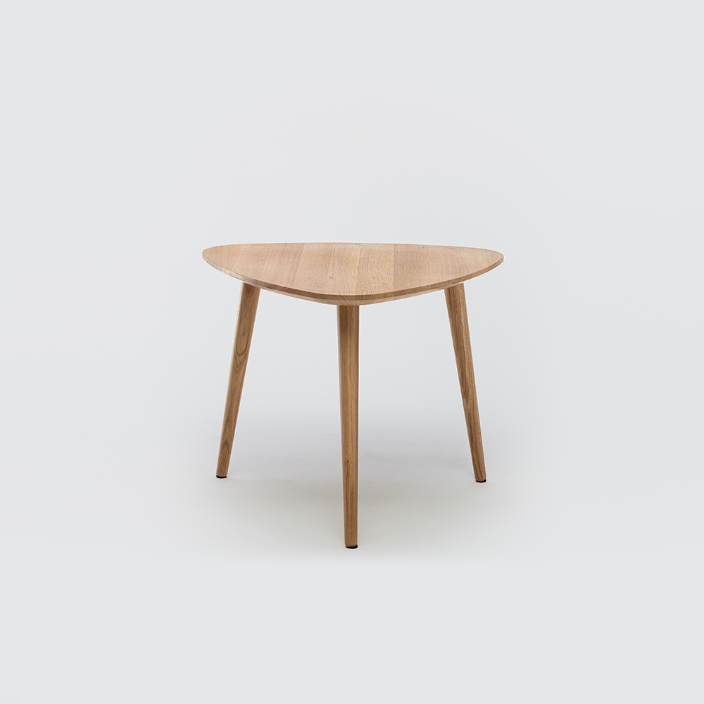 Primera Kolmio table Size S - Walnut