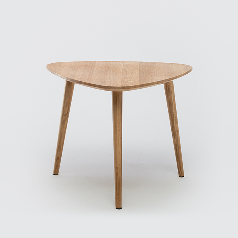 Primera Kolmio table Size L - Oak