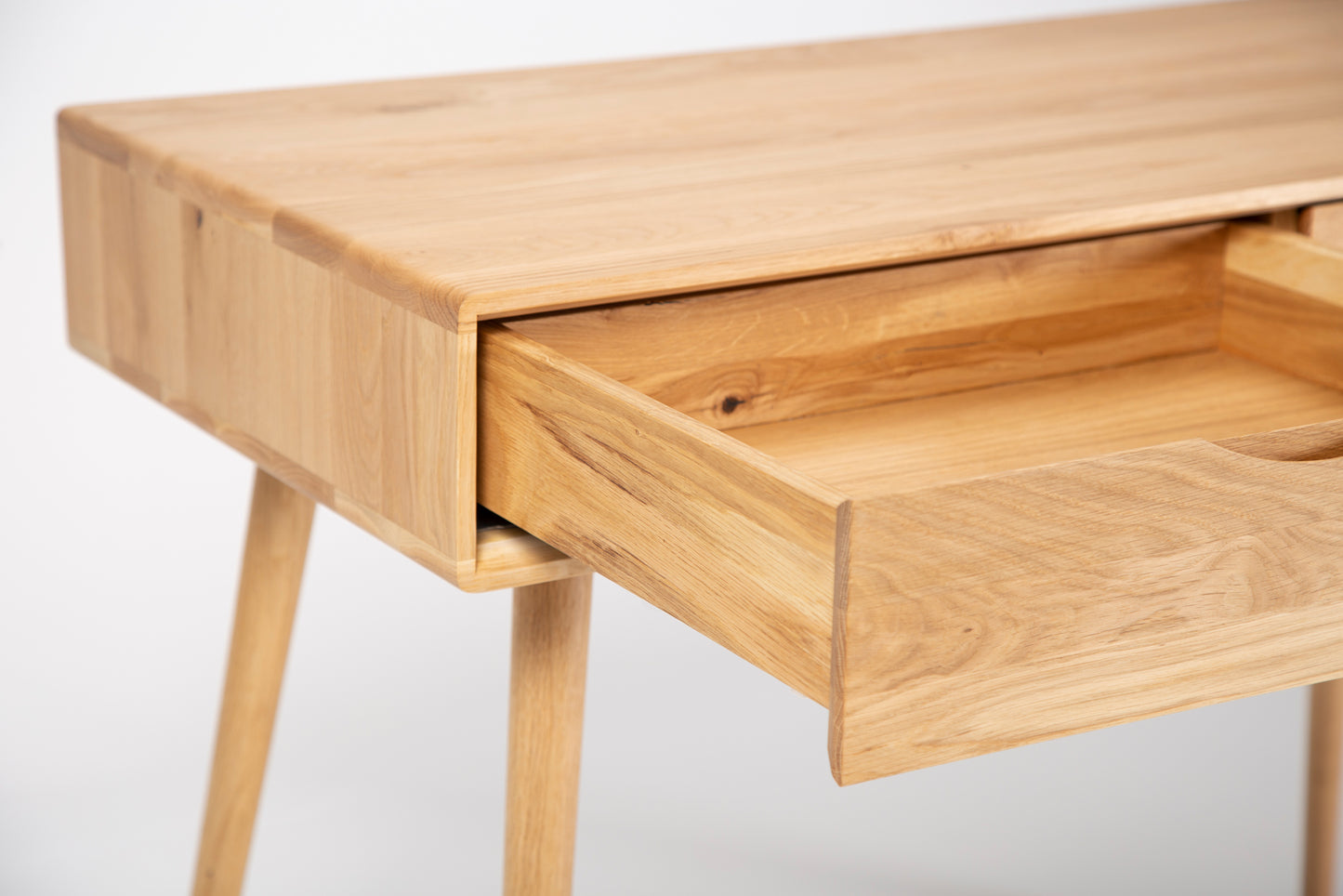 Primera Primo Pulten desk